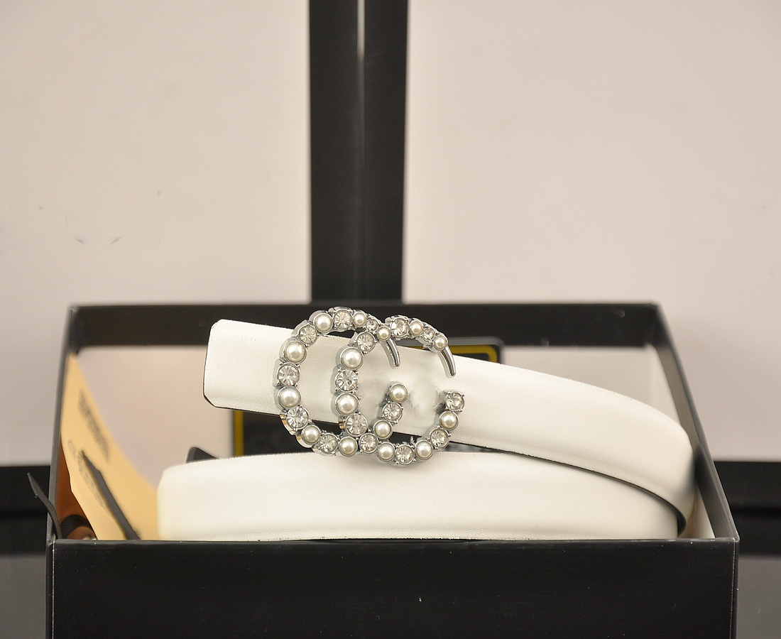 

Designer womens belt luxurys woman belts inlaid diamond pearl bronze metal buckle sports leisure fashion women Waistband free delivery Width3.8cm With box