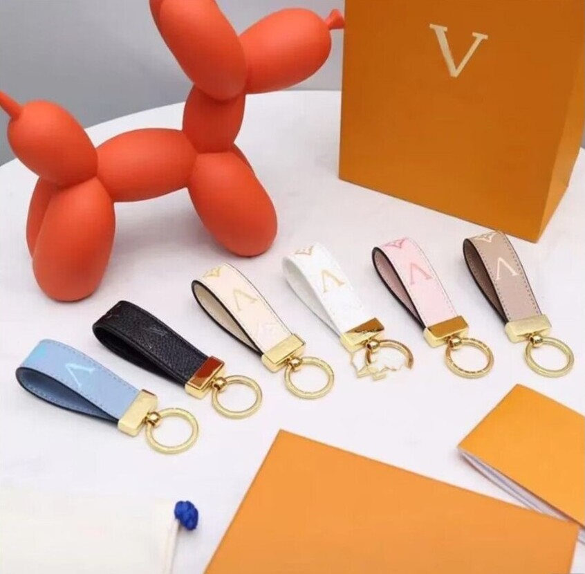 fashion top quality mens and womens keychains fashion car keychains stainless steel leather designer keychains no box-image-921270854