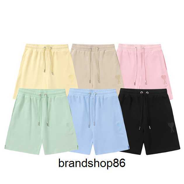 

1:1 Men' Shorts Ami Summer New Macaron Embroidery Heart for Men and Women Couples Relaxed Casual Half Guard Pants Trend, Apricot