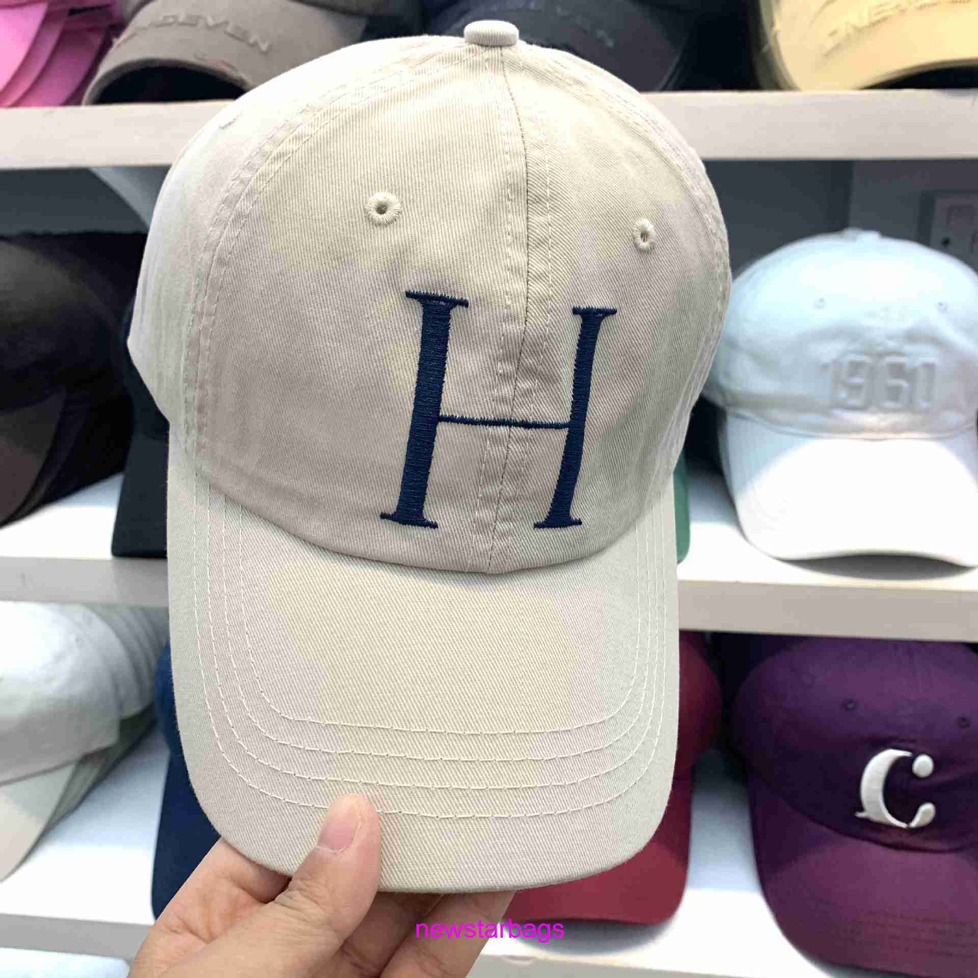 

Original edition Designer Herms Hat for sale H logo letter embroidery baseball cap women Korean version versatile face revealing small men sports sunshade and ENHM, White6