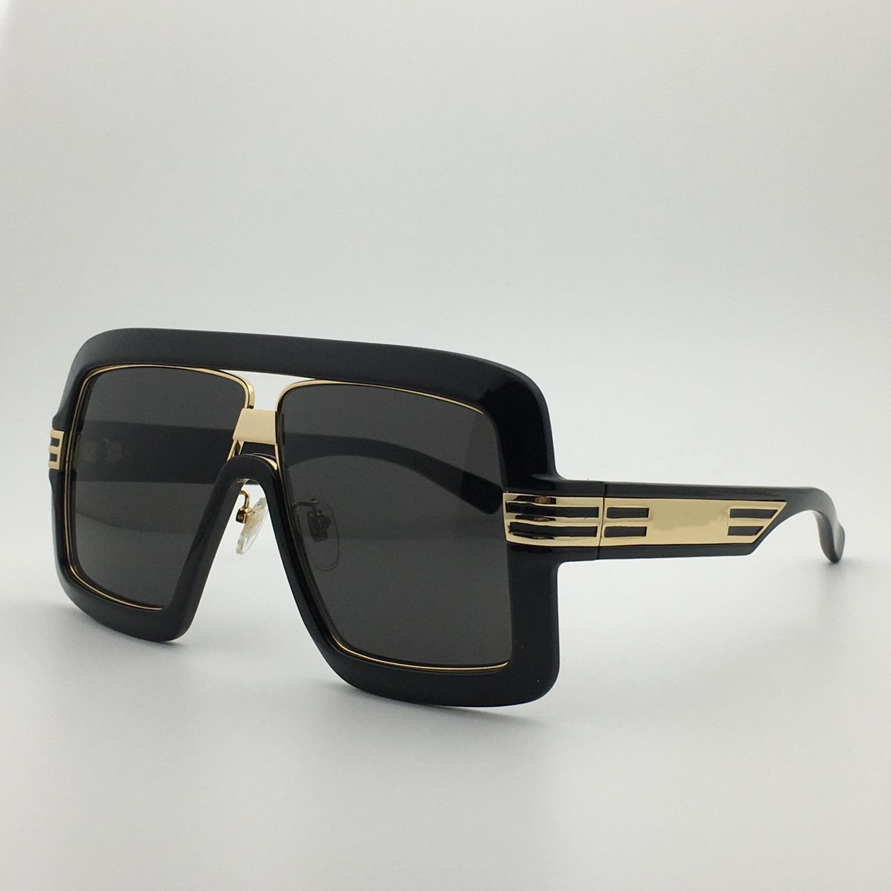 

Sunglasses For Men and Women 0900 Designers Style Anti-Ultraviolet Retro Plate Full Frame Special Eyeglasses Random Box