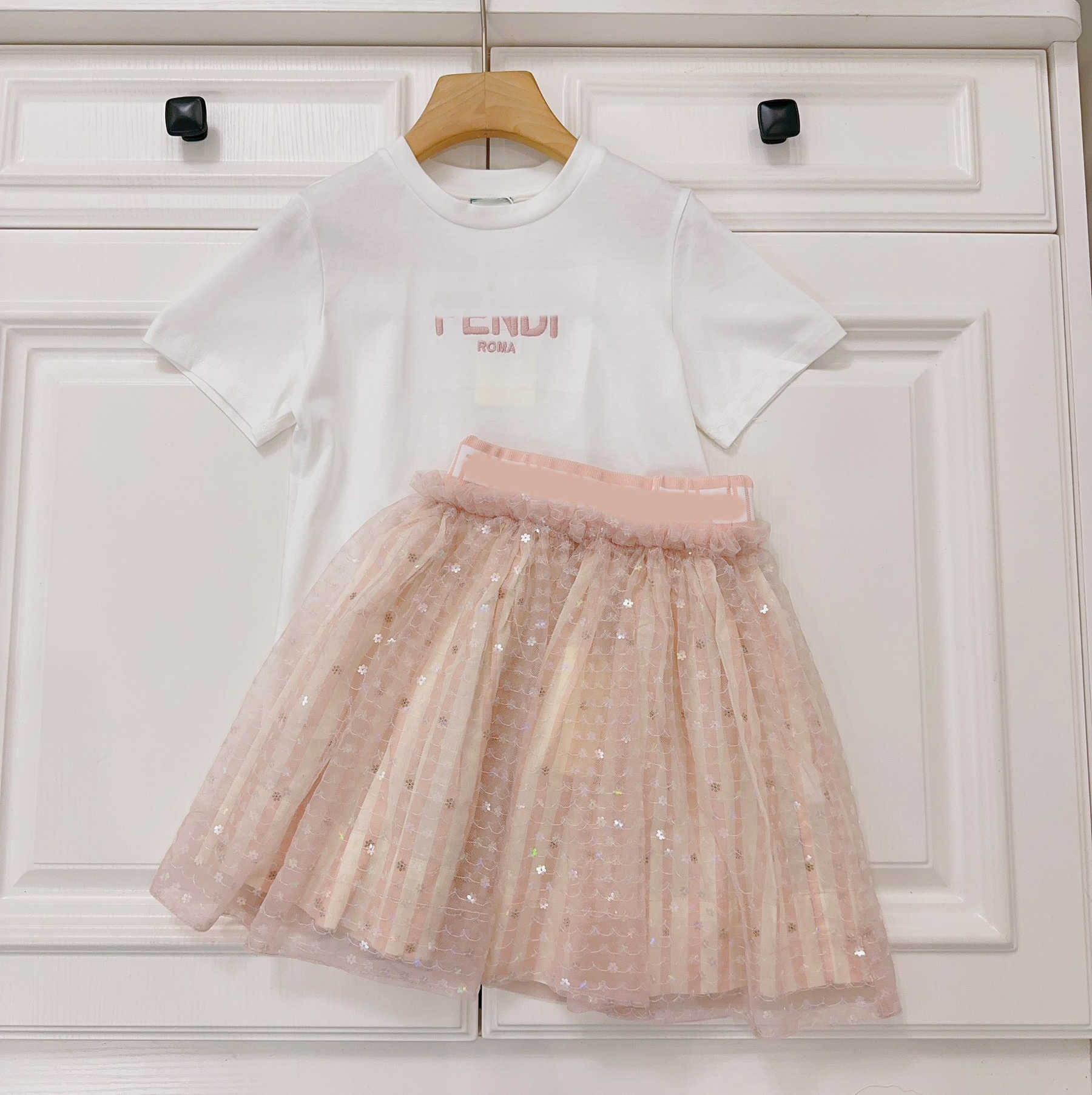 

23ss kids designer clothes skirt set kid sets girls Round neck Pure cotton logo embroidery short sleeves Ribbon spliced sequin gauze skirt suit baby clothes