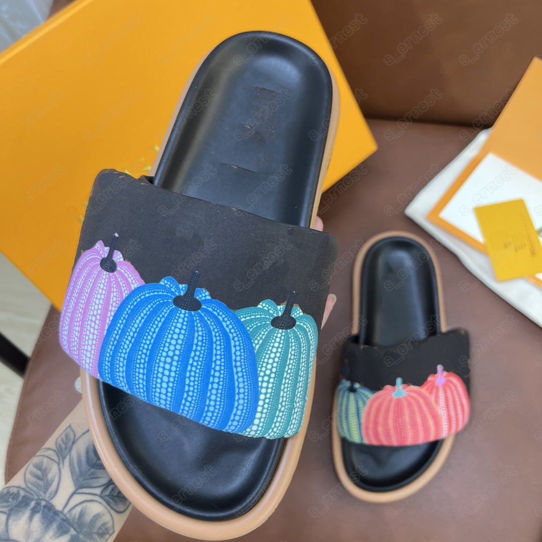 

Comfortable Luxury Beach Slides for Men & Women - Designer Embossed Sandals with Pool Pillow Support & Platform Soles - Perfect for Casual Summer Wear (1ABD8R/1ABD8Z), 009