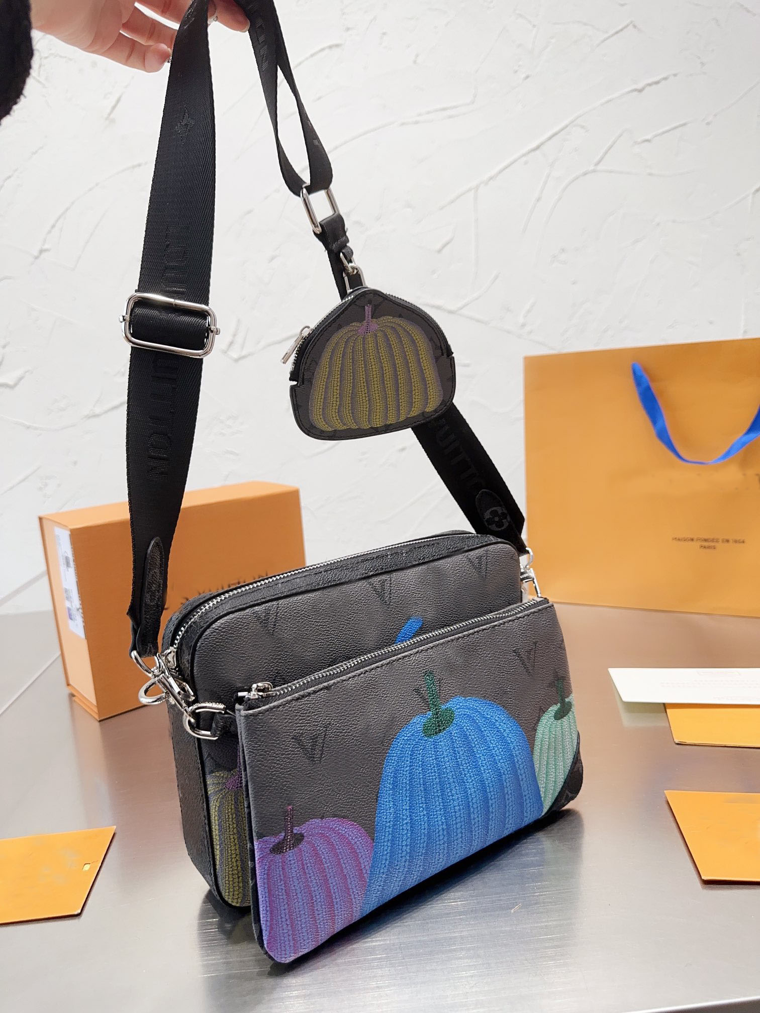 

Evening Bags 2023 New brand style shoulder bag designer bag tote bag fashion black printing Pumpkin color printing messenger package clutch handbag crossbody bags
