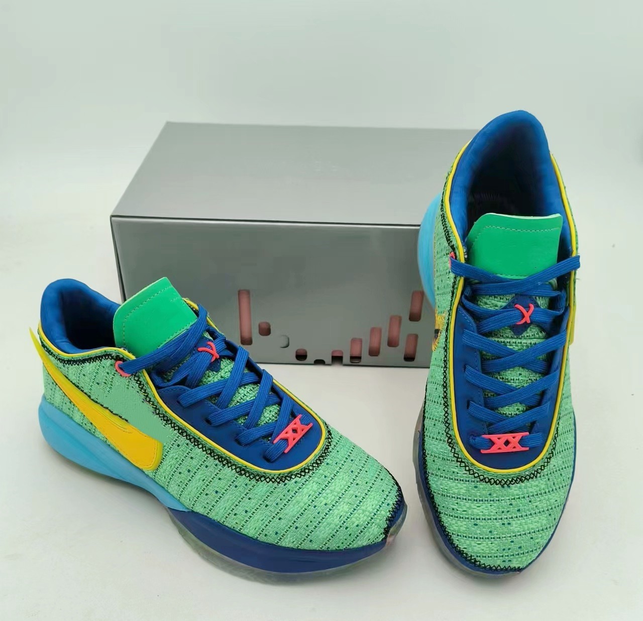 

LeBrons 20 SE Kaleidoscope Basketball Shoes 20s Men Women Kids Green Outdoor Sports shoes Sneakers Size 36-46, 18