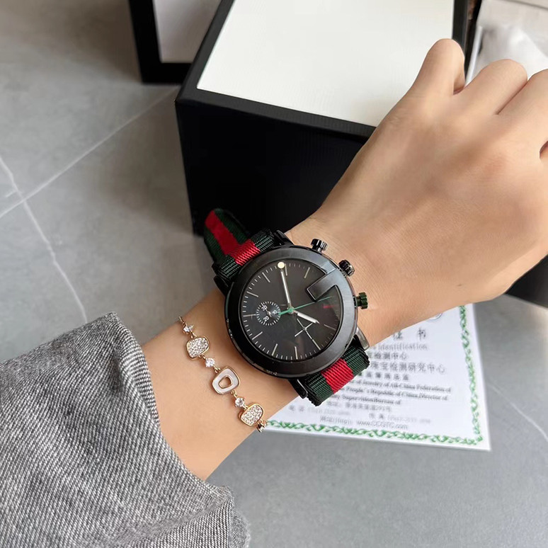 

World of watches U1 Luxury Men's and Women's Couple Watch Set Diamond Classic Digital Face, Color 1