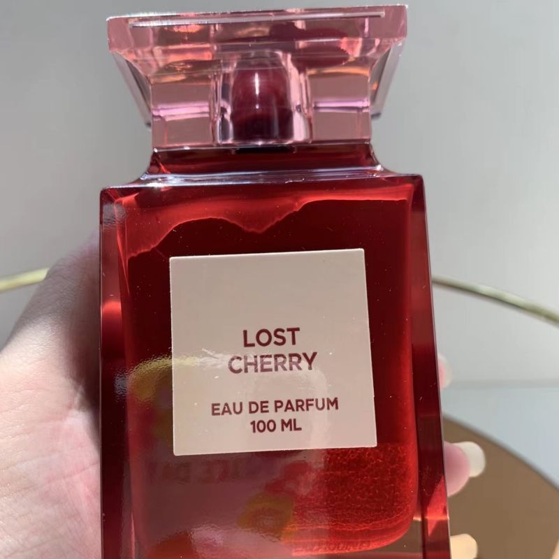 

Original perfume for women and men under its own brand Musk Custom Long Lasting Arabian Fragrance 100ml.