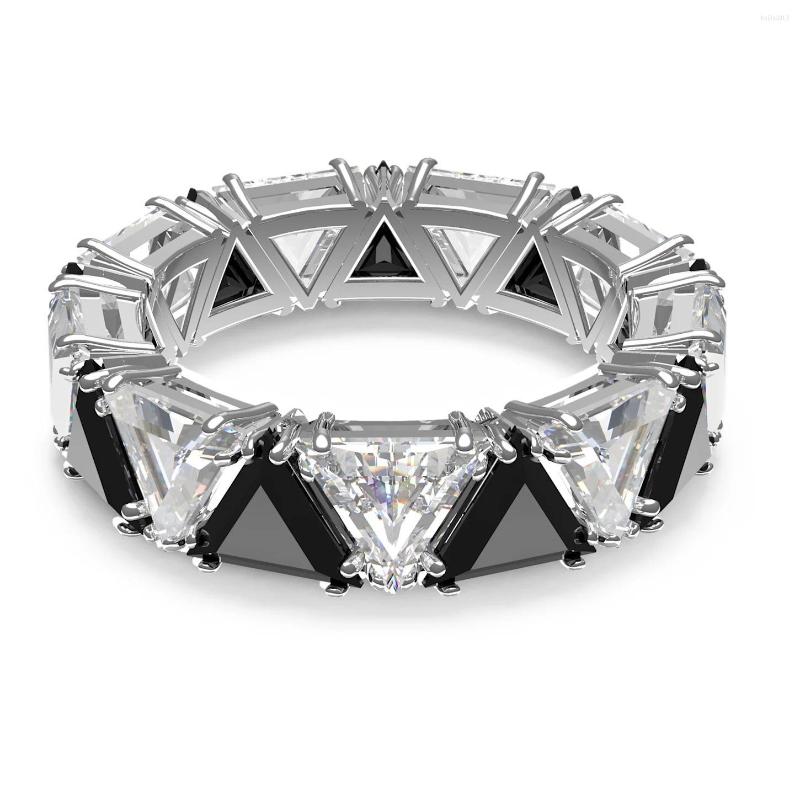 

Cluster Rings Shiny And Fresh Triangular Cutting Ring Crystal From Swarovskis Personality Round Simple Diamond