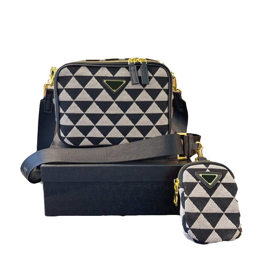 

23SS Mens Crossbody Bag Triangular lattice Handbag Removable and adjustable Shoulder Strap Metal Hardware Handbags Designer Camera Bags With Coin purse, Black