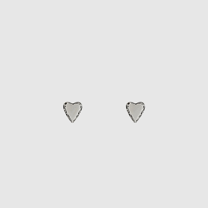 

Classic Mini Version of Silver Plated Vintage Heart Stud Earrings Special Pattern 925 Silver Pin Style Hip Hop charm Style Never Fade