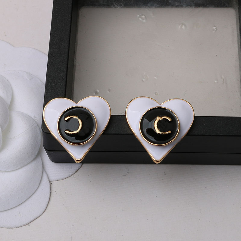 

Design Brand Double Letter Styles Stud Earrings High Quality Geometric Drip Oil Peach Heart Earring Fashion Womens Annulus Eardrop Jewelry Earring