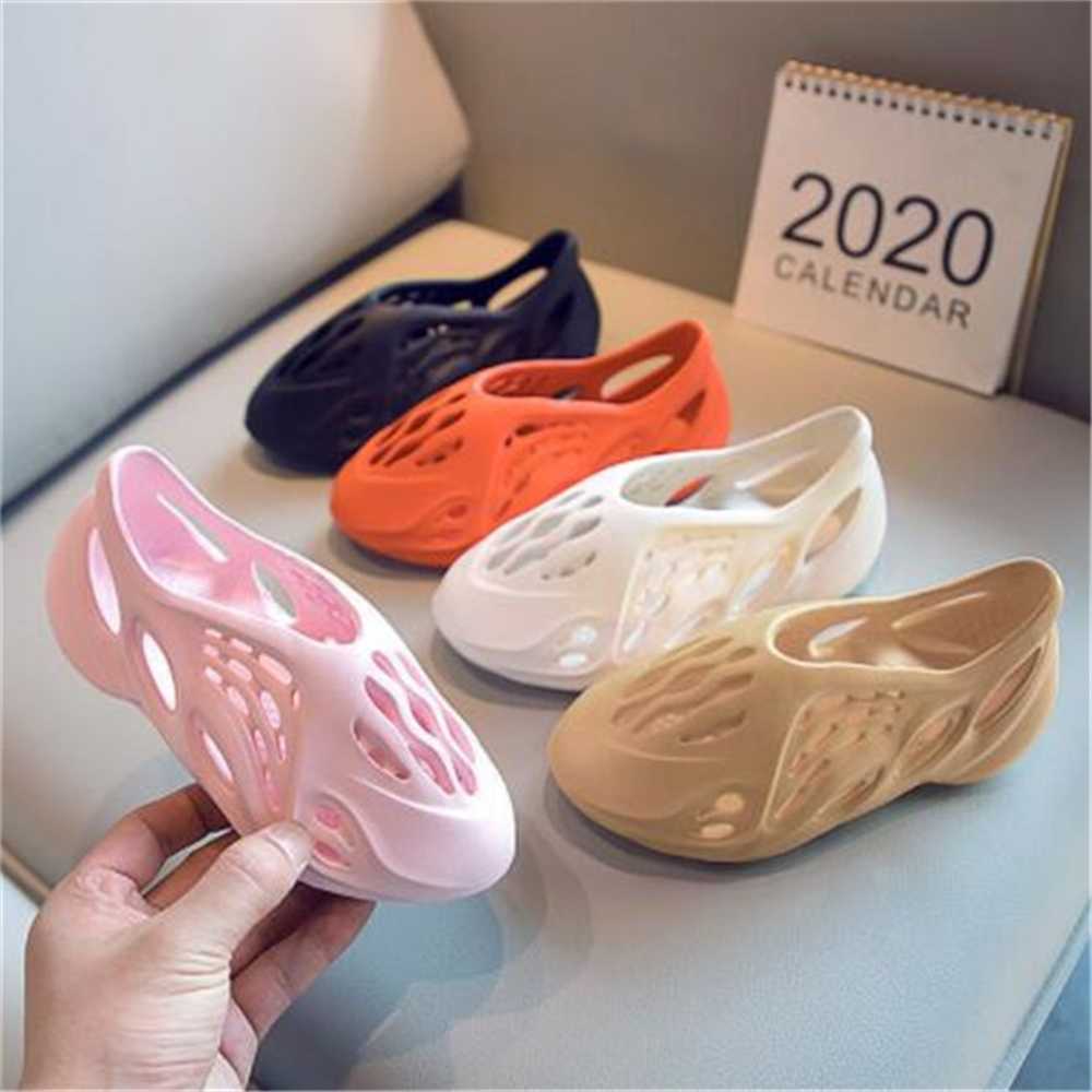 

Fashion Kids Slippers Foams Runer Konye Slides Sandals Outdoor Shoes Toddlers Childrens Triple Red White Black Desert Sand Bone Resin Infants Trainers