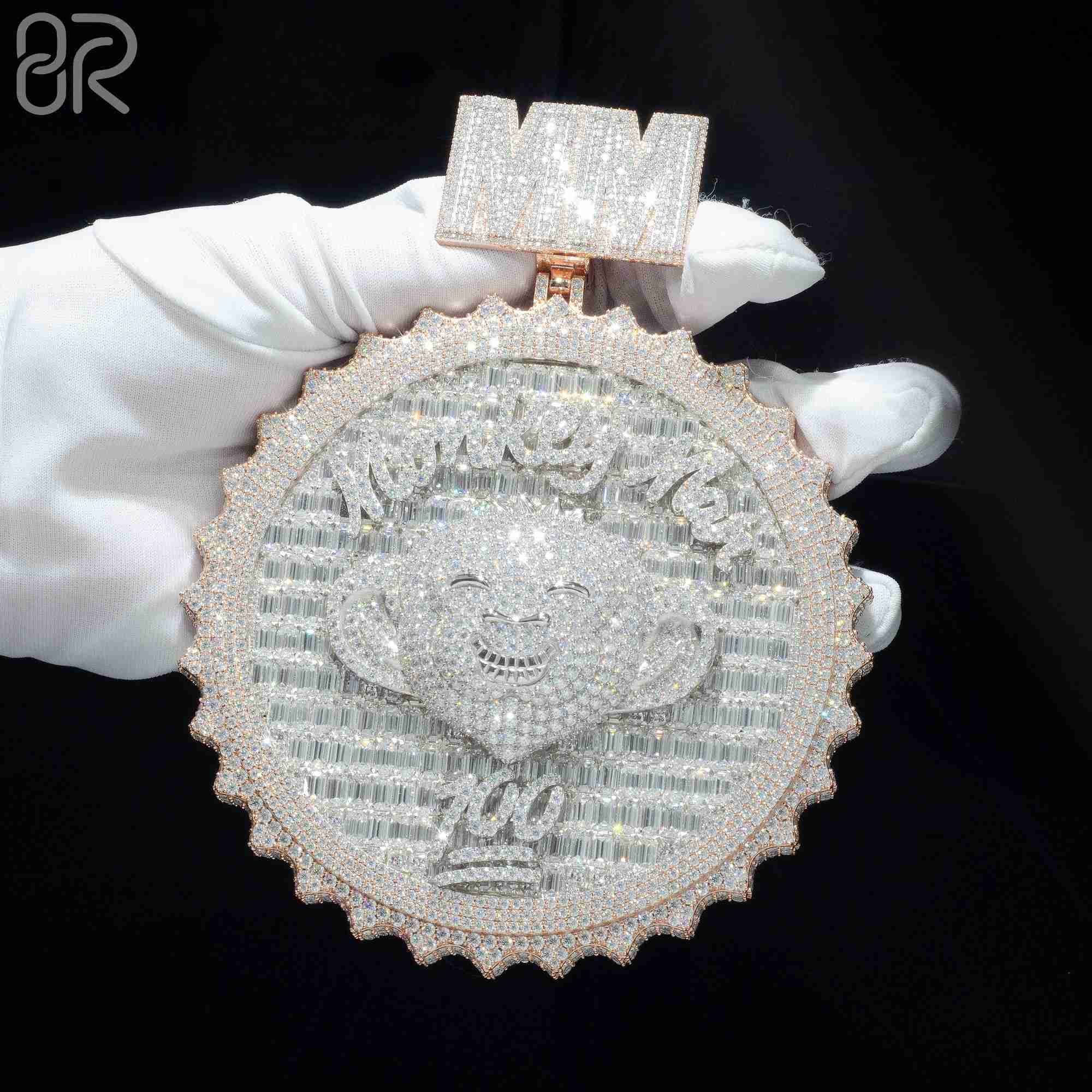 

10k Glod Custom Pendant Vvs Moissanite Diamonds Custom Iced Out Letter Initial Hip Hop Jewelry