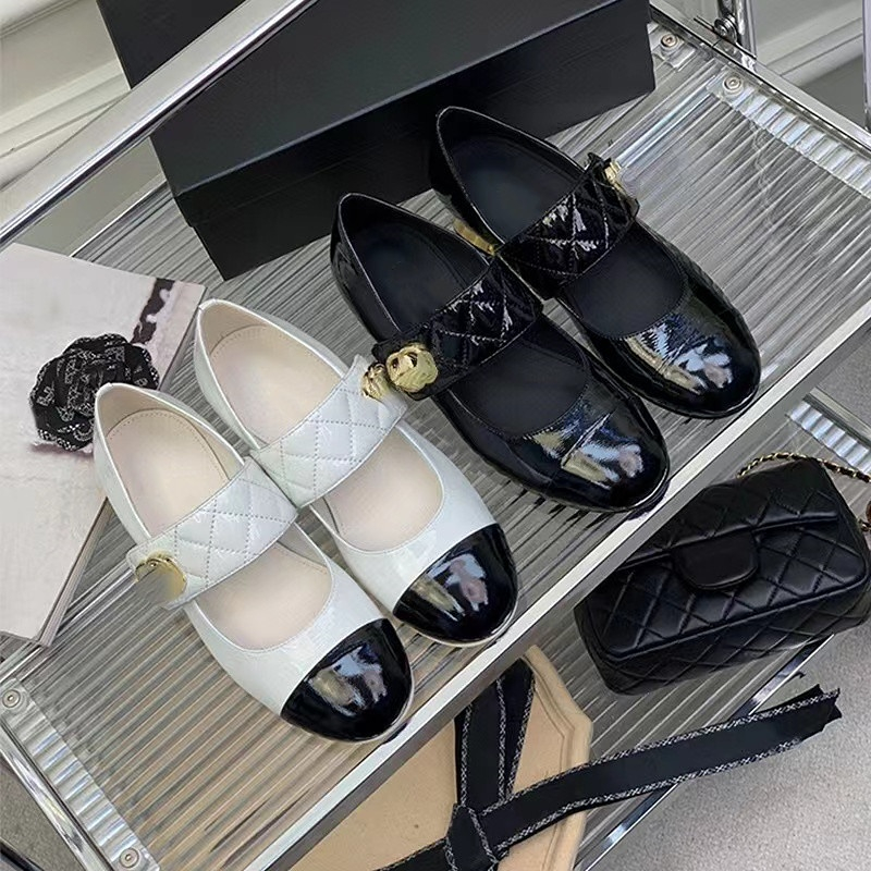

New 2023 Spring Sandals Retro Small Incense Wind Ringer Patchwork Color Round Head Thick Heel Shallow Mouth Single Shoes Middle Heel Mary Jane Shoes Female, White