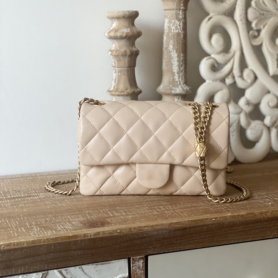 

TOP quality 1:1 Designer bags Sheepskin shoulder bag 22cm lady chain bag With box C182, More product consultation