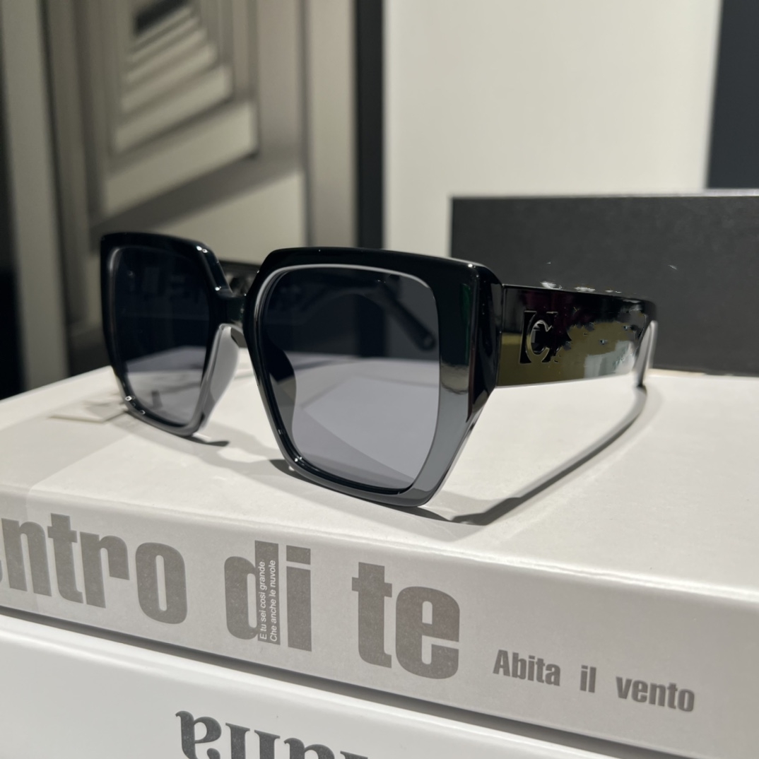 

CH8431 Sunglasses for Women Men Designer Summer Shades Polarized Eyeglasses Big Frame Black Vintage Oversized Sun Glasses of Women Male