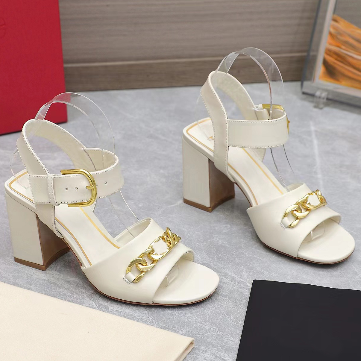 

New Sandals Designer High Heel Women Party Shoes Metal Chain Decorative Ankle Strap Buckle Casual 8CM Horseshoe Heels Summer Open Toe Dress Shoe, Beige