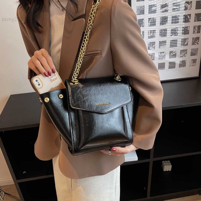 

Evening Bags Women Shoppers Luxury Designer Tote Handbags for Women Leather Shopping Shoulder Bag Metale Chain Crossbody Bags 2023 New Style, Black shoulder bag
