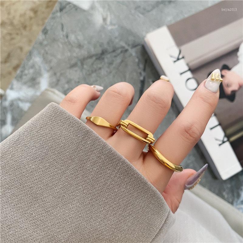 

Cluster Rings YUN RUO 2023 Geometric Fashion Glossy Wave Couple Ring Women Personality Titanium Steel 18 K Gold Plated Jewelry Never Fade