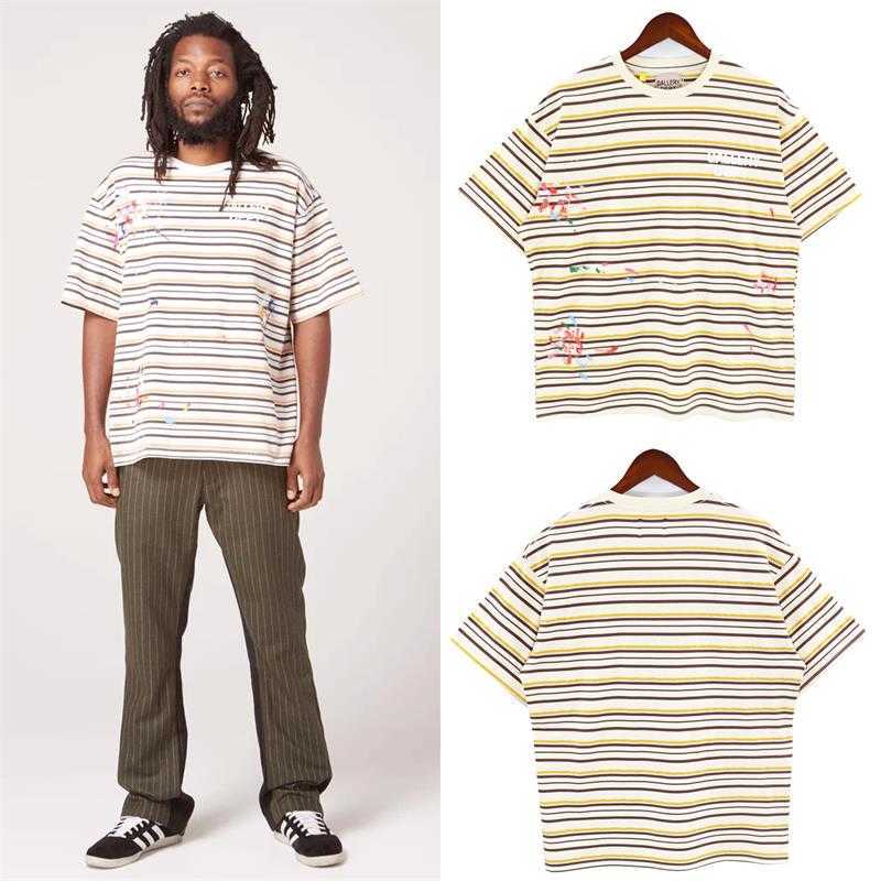 

Fashion Designer Clothing Tees Rock Tshirt Galleryes deptes 23ss Spring summer New Apricot Stripe Personalized Hand-painted Pattern Unisex Top Sportswear 23ss