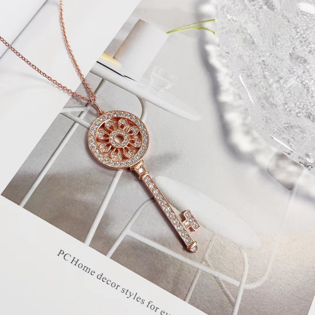 

Fashion unisex rose 925 sliver key circle dainty initial necklaces for women girls mom daughter 18k plated designer jewelry diamond Party Wedding gifts Birthday