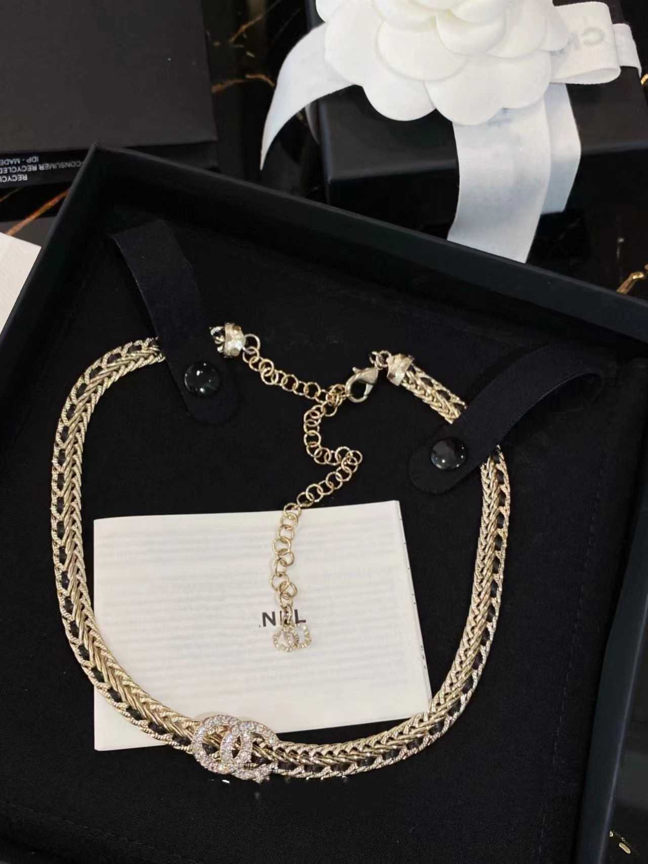 

2022P New Necklace Women's C Letter Choker Neckchain Snake Bone Chain