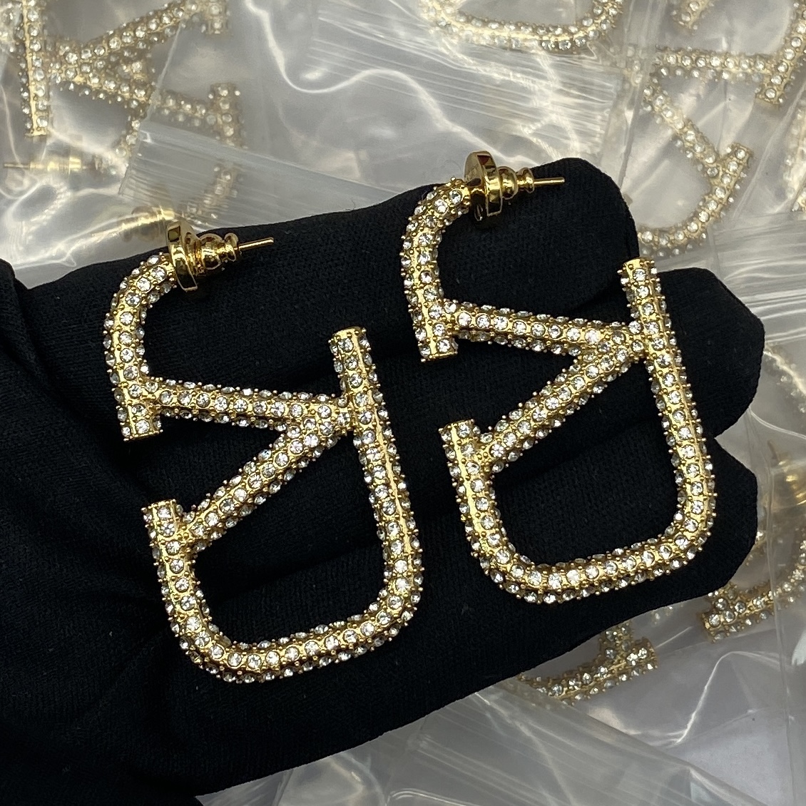 

Large diamond stud earrings designer for woman 18K gold plated fashion luxury brand letter V mans stud earings girls ear studs weddings gift not fade