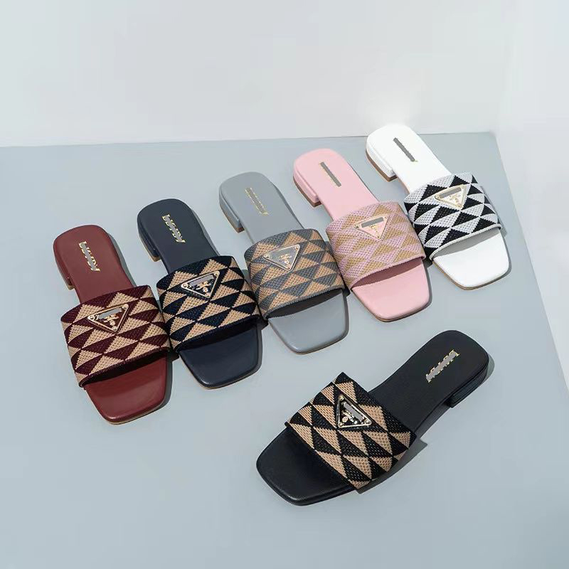 

2023 luxury Designer Slides Slippers Multicolor Embroidered Fabric Mules Womens Home Fashion Flip Flops Casual Sandals Summer Leather brand Flat Slide Rubber Sole, With box