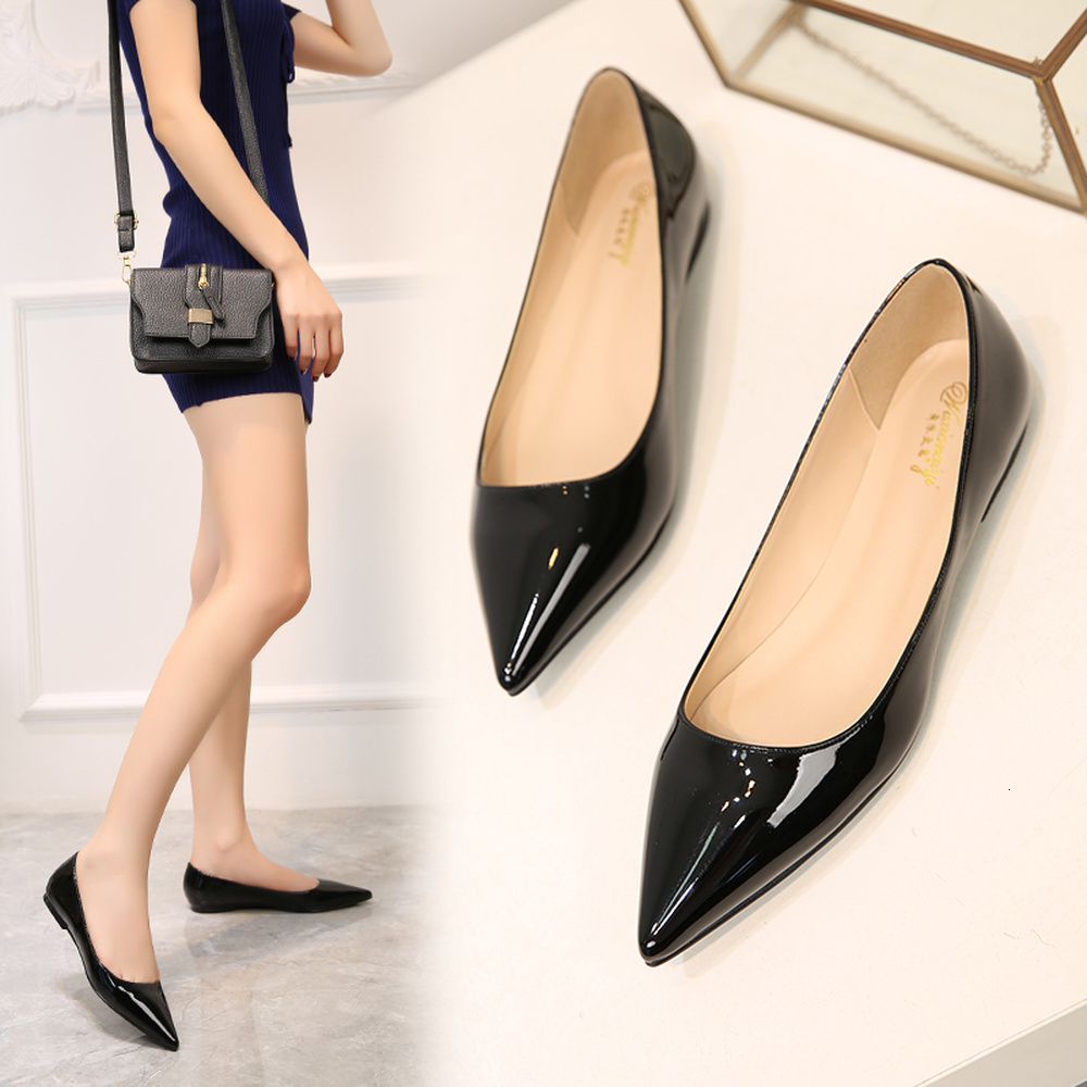 

Sandals Simple convenient ladies professional flat shoes pointed European style women Patent leather boat shoe's 230419, Beige