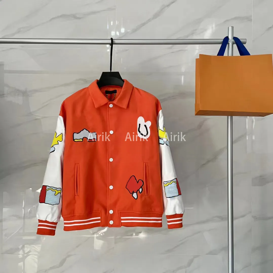 

Designer Mens Jackets Spring Autumn Coat Windrunner Fashion Hooded hoodies Sports Windbreaker Casual Zipper Coats Man Outerweartee PQK