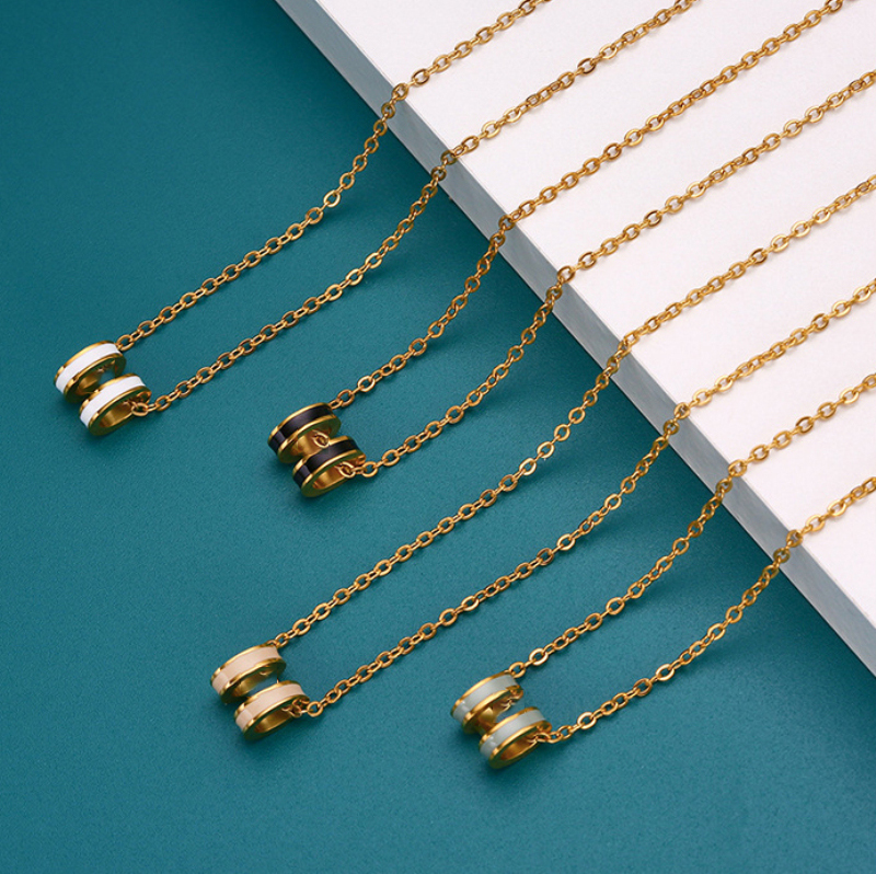 

Luxury Clover Letter H Pendant Necklace for Women Gift