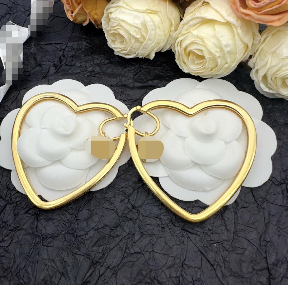 

New Fashion Ear Studs Greece Meander pattern Medusa portrait sculpture pendant women men earring Brass 18K gold plated ladies Ear clip-ons Designer Jewelry VerE-17