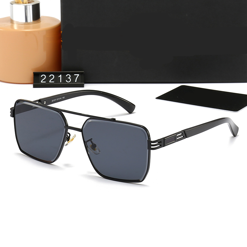 

1pcs Fashion Round Sunglasses Eyewear Sun Glasses Designer Brand Black Metal Frame Dark Glass Simplicity Lenses For Mens Womens Better Brown Cases with box