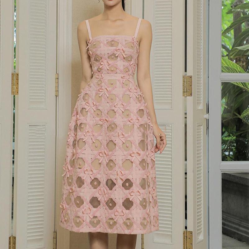 

Casual Dresses Sexy Beach Lace Dress 2023 Backless Summer Party Embroidery Sundress Women Runway Vintage Boho Sleeveless Pink Yellow Vestido