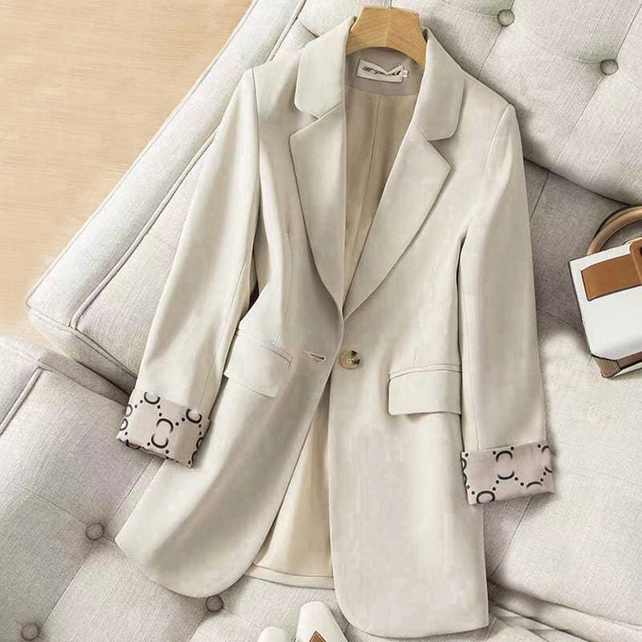 

Womens Suits & Blazers Tide Brand Retro Fashion designer Pure color Series summer thin Suit Jacket A grain of buckle Slim Plus Size Women's Clothing M131, Ivory