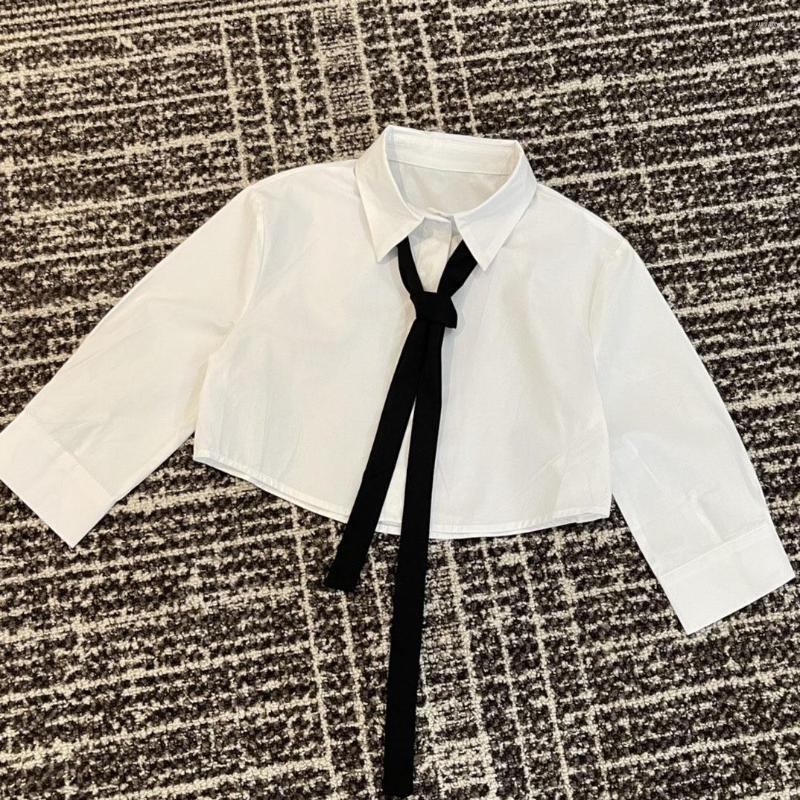 

Men' Casual Shirts Lapel Short Style High Waist Line White Shirt Very Pulled Shows Long Legs