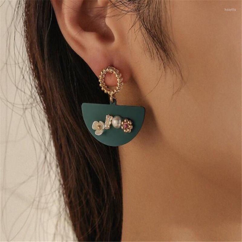 

Stud Earrings Creative Design Green Scalloped Pearl Shell Temperament Women's Retro Simple Female Jewelry Gifts