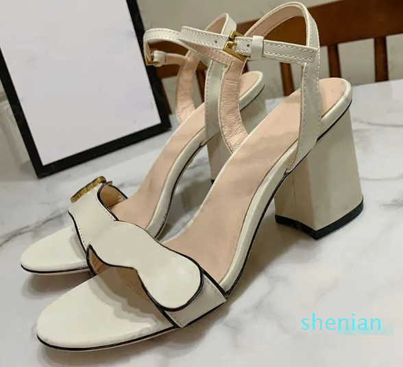 

Luxury High Heels Women Sandals Metallic Laminate Leathers Flat Middle High Heel Sandal Summer Beach Wedding Shoe Dress Shoes, White