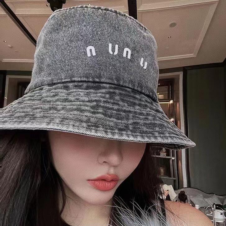 

Embroidered Bucket Hat for Men and Women - Casual Luxury Summer Headwear with Adjustable Strap, C2