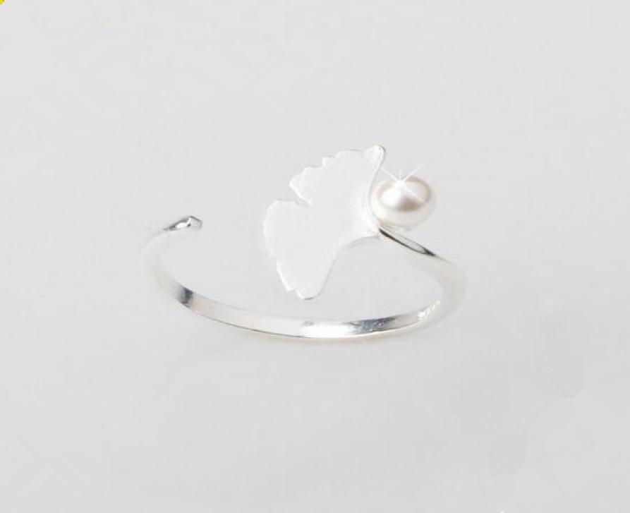 

Antique Silver ginkgo leaf Plant Opening Finger ring for Women lady Elegant Wedding rings Imitation Pearl Lovely Gift7211479