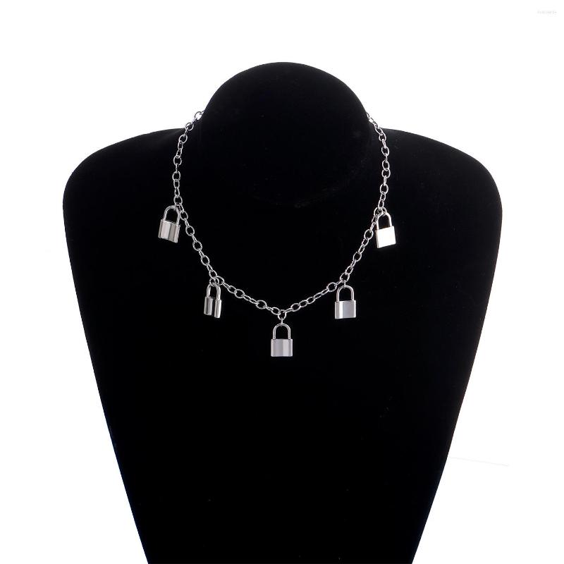 

Pendant Necklaces Hip Hop Geometric Mini Lock Shape Necklace Fashion Trend All-match Short