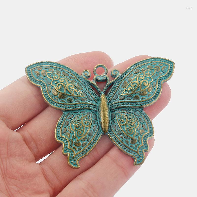

Pendant Necklaces 2pcs Verdigris Patina Large Butterfly Carved Flower Figure Charm For DIY Necklace Jewelry Findings Making Accessories