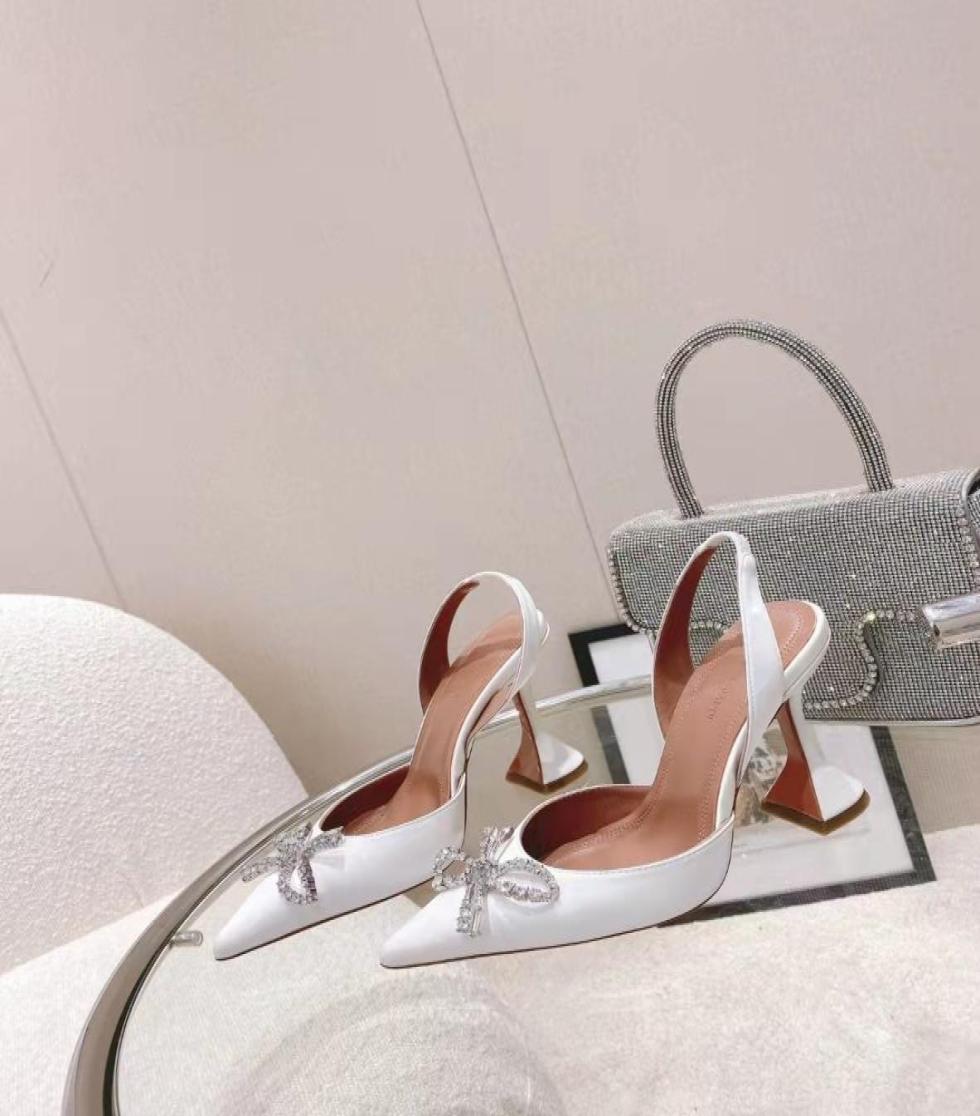 

Wedding Pumps Amina Italy Muaddi Shoes Fashion White Crystal Bow High Heel Bride Bridesmaid8170571