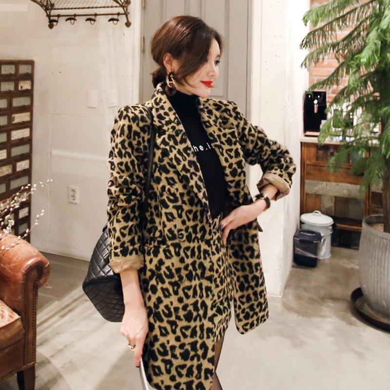 

Dress 2021 AUTUMN AND WINTER NEW WOMEN'S TWOPIECE FASHION TEMPERAMENT AGEREDUCING WOOLEN SUIT JACKET + LEOPARD PRINT SKIRT SUIT, Two-piece suit