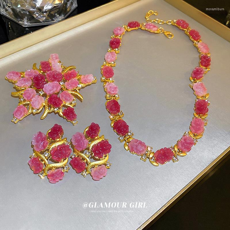 

Choker Minar Hyperbole Pink Color Irregular Rhinestones Arcylic Flower Chain Necklace For Women Brass Gold Necklaces Accessories
