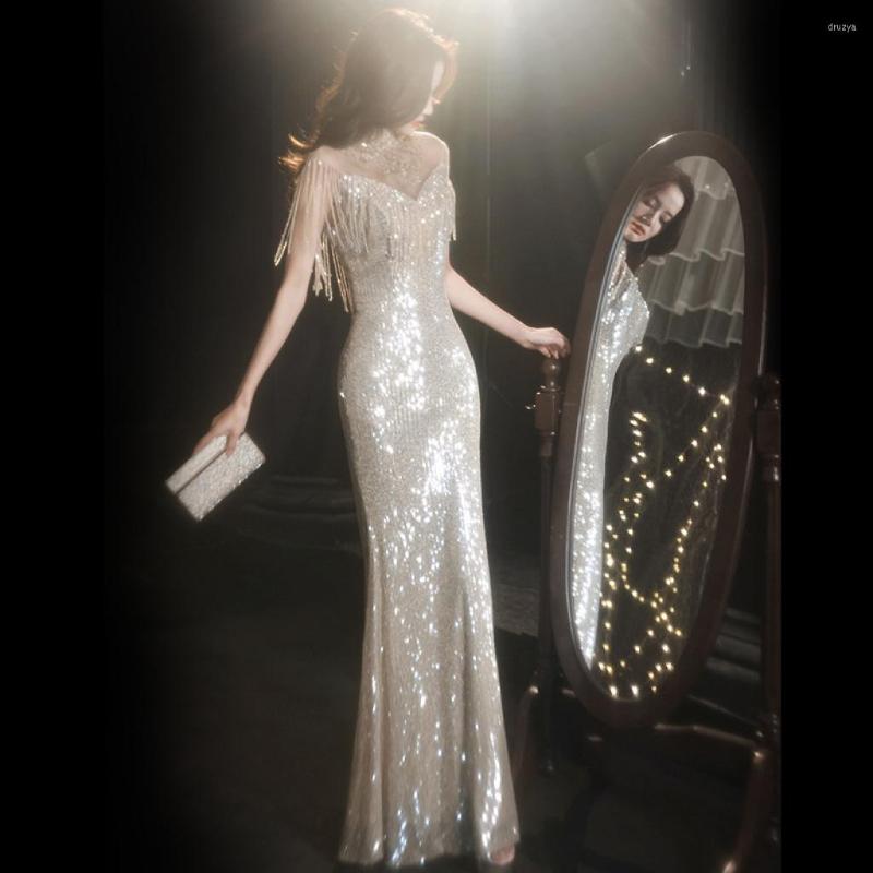 

Runway Dresses Silver Mermaid Celebrity Dress Sequined Zipper Beading Tassel High-Collar Applique Formal Illusion Prom Fishtail Evening, Photo color