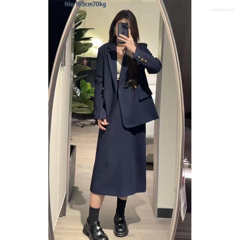 

Two Piece Dress Casual Suit Commuting Spring And Autumn Style Temperament Slim Large Skirt