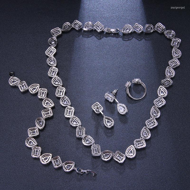 

Necklace Earrings Set Bettyue Classic Appearance With Rectangle And Waterdrop Shape Full Of CUbic Zircon Elegant Jewelry In Banquet Four, Picture shown