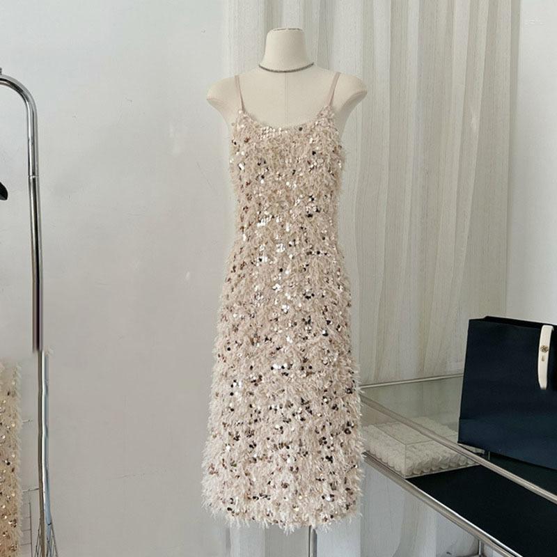 

Casual Dresses BORVEMAYS 2023 Spring Summer Sequins Feather Jacquard Embroidery Temperament Banquet Dress Women High Quality, Feather sequin