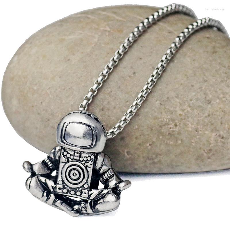 

Pendant Necklaces Astronaut Necklace Galaxy Universe Spaceman Meditation Trinket Retro Stainless Steel Chain Men